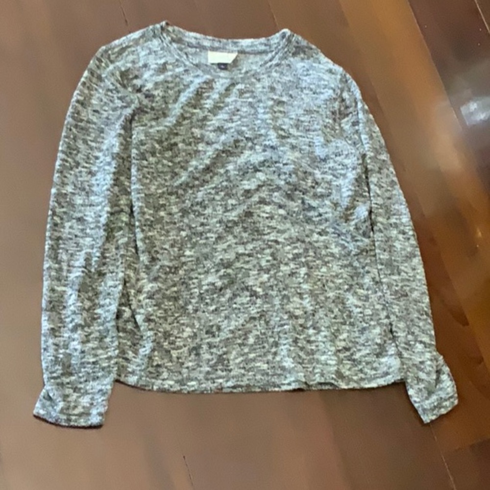 XL grey long sleeve